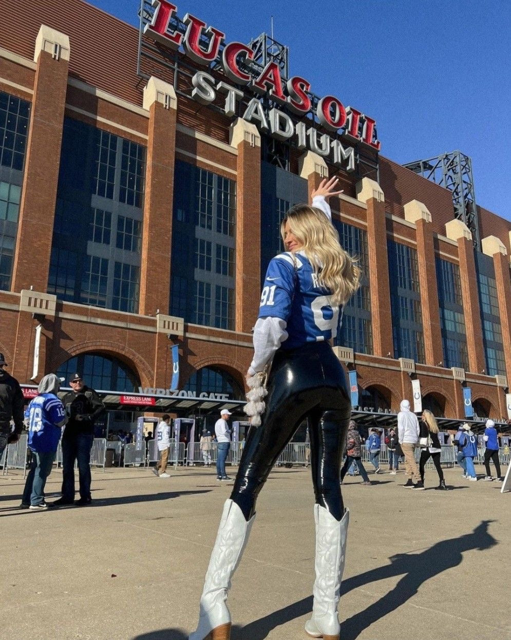 13 More Places to Buy Cute NFL Women’s Apparel 🏈💗